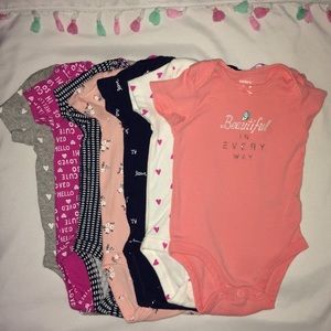 CARTER’S. Set of 7 Bodysuits - 3M